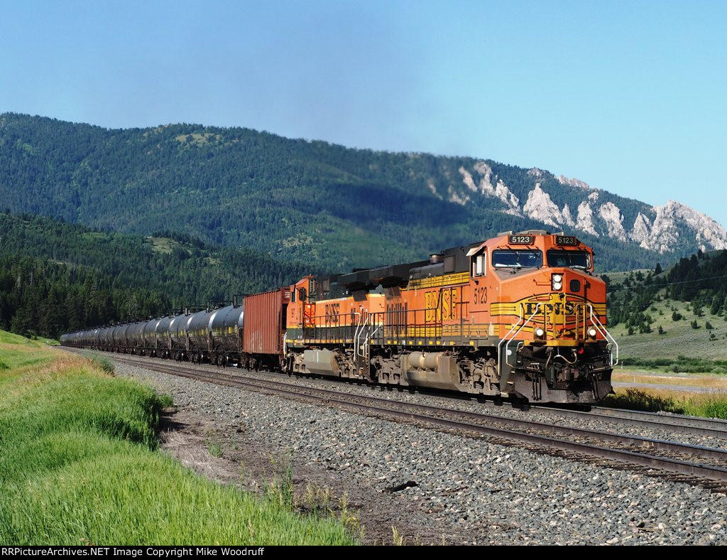 BNSF 5123